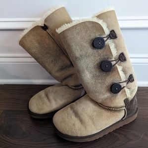 Button ugg boots